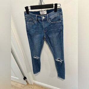 EUC- CURRENT ELLIOTT SKINNY DISTRESSED JEANS